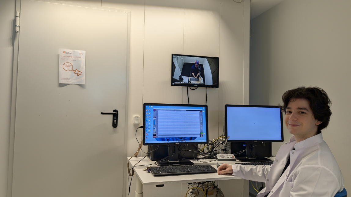 Thought-controlled tech with AI: Interview with student Ionuț-Alberto Boțoroga 